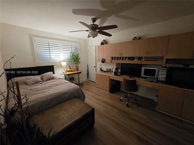 9860 SW 140th St, Miami, FL 33176