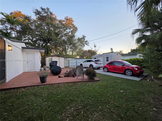 9860 SW 140th St, Miami, FL 33176