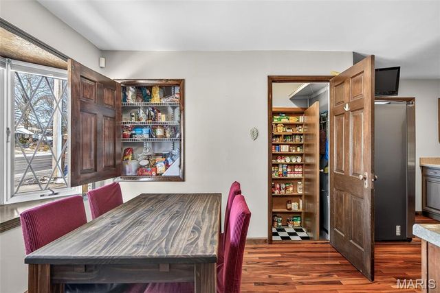 9406 Mackenzie Road, Affton, MO 63123