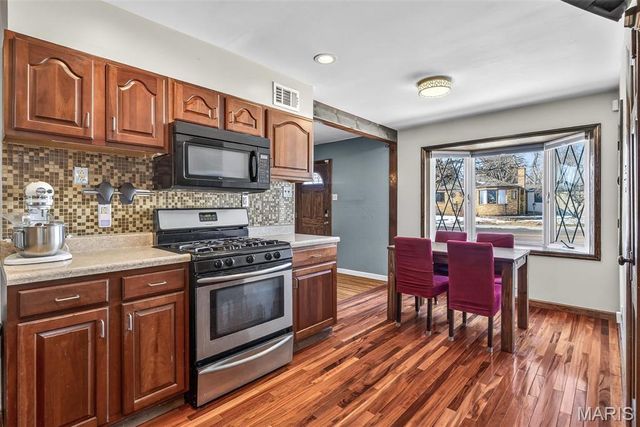 9406 Mackenzie Road, Affton, MO 63123