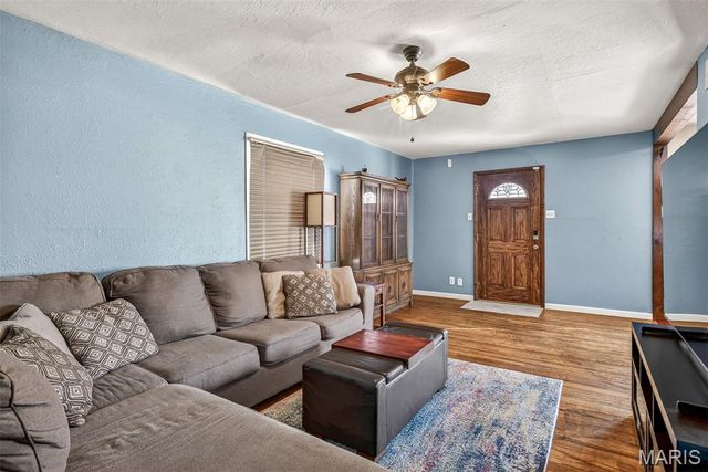 9406 Mackenzie Road, Affton, MO 63123