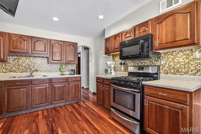 9406 Mackenzie Road, Affton, MO 63123