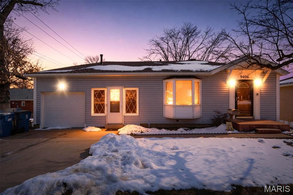 9406 Mackenzie Road, Affton, MO 63123