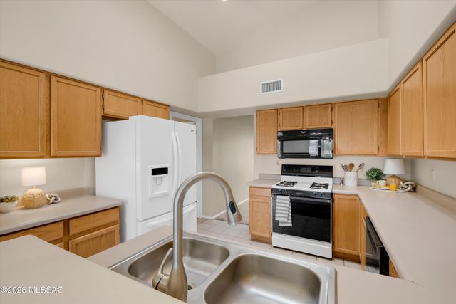 10621 E Northern Crest Drive, Tucson, AZ 85748