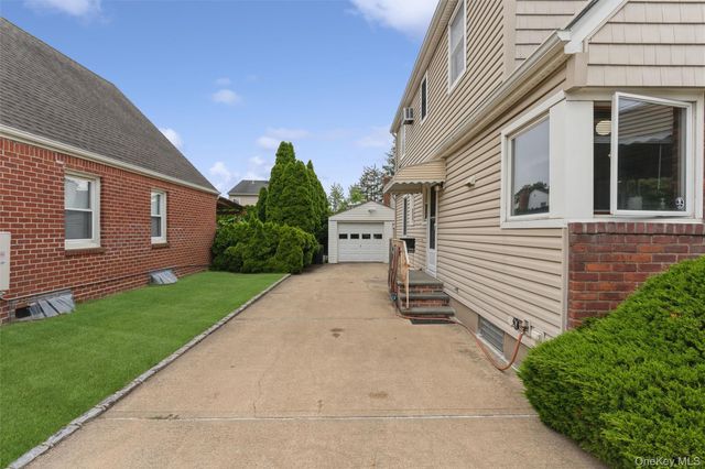163 Bregman Avenue, New Hyde Park, NY 11040