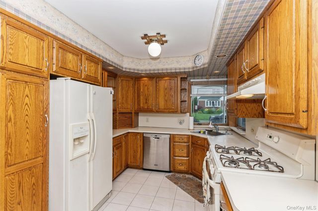 163 Bregman Avenue, New Hyde Park, NY 11040