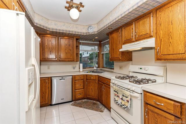 163 Bregman Avenue, New Hyde Park, NY 11040