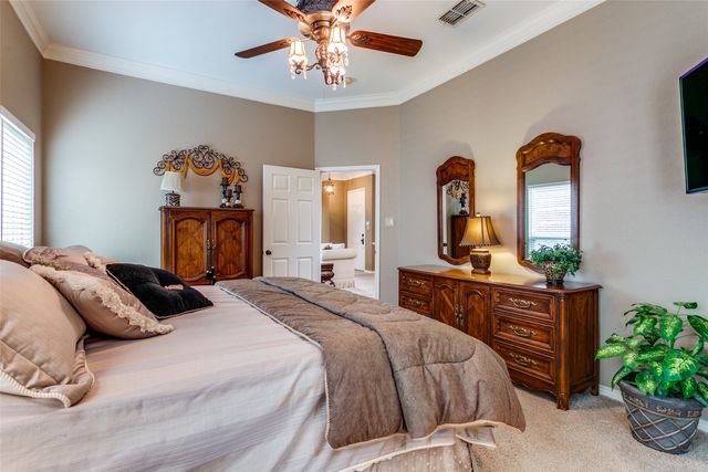 303 Old York Road, Irving, TX 75063