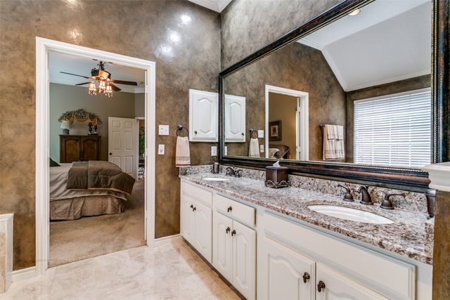 303 Old York Road, Irving, TX 75063