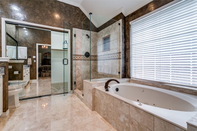 303 Old York Road, Irving, TX 75063