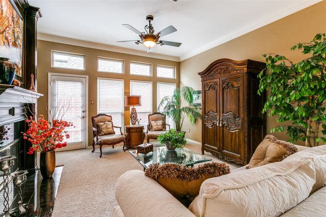 303 Old York Road, Irving, TX 75063