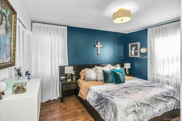 116 Woods Avenue, Malverne, NY 11565