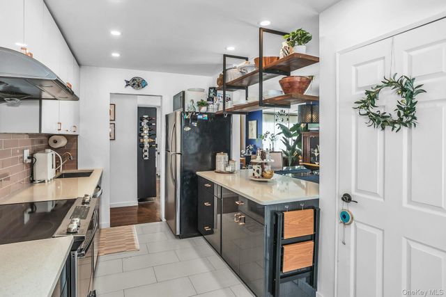 116 Woods Avenue, Malverne, NY 11565