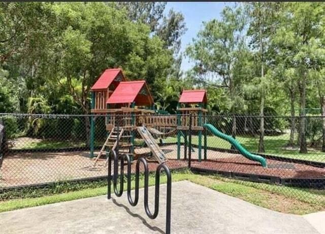 4155 N Haverhill Road 1402, West Palm Beach, FL 33417