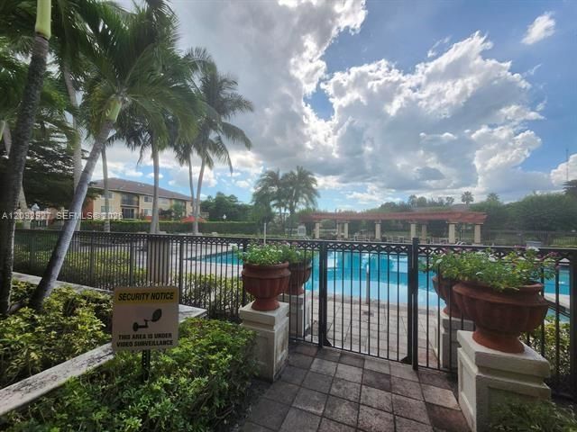 4155 N Haverhill Road 1402, West Palm Beach, FL 33417