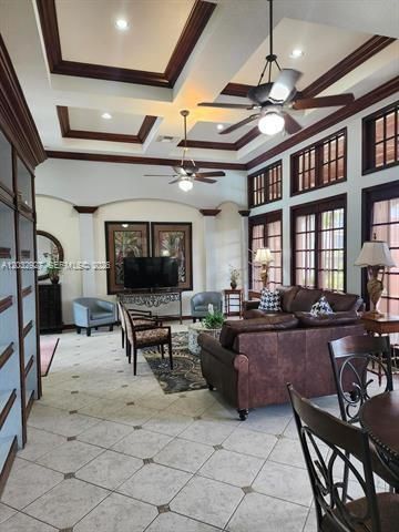4155 N Haverhill Road 1402, West Palm Beach, FL 33417