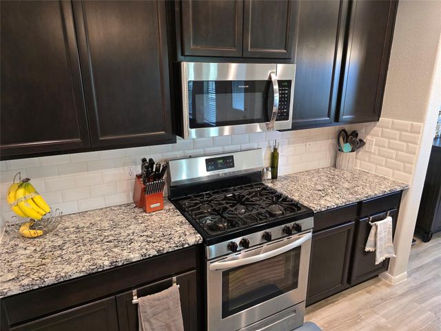 1942 Bending Green Drive, Rosharon, TX 77583