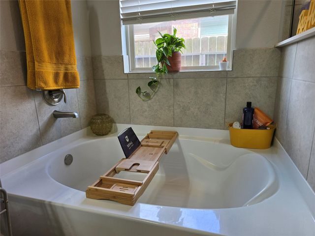 1942 Bending Green Drive, Rosharon, TX 77583