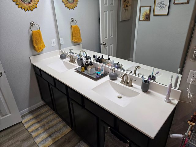 1942 Bending Green Drive, Rosharon, TX 77583