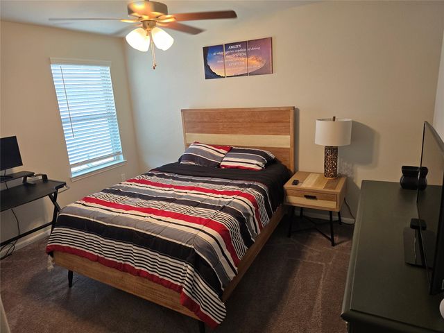 1942 Bending Green Drive, Rosharon, TX 77583