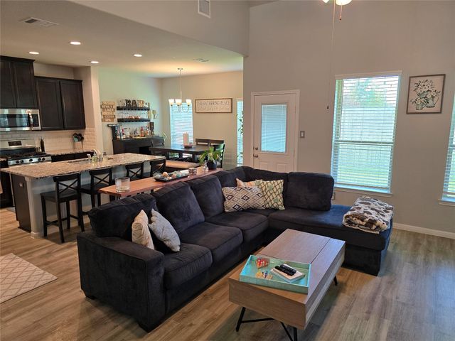 1942 Bending Green Drive, Rosharon, TX 77583