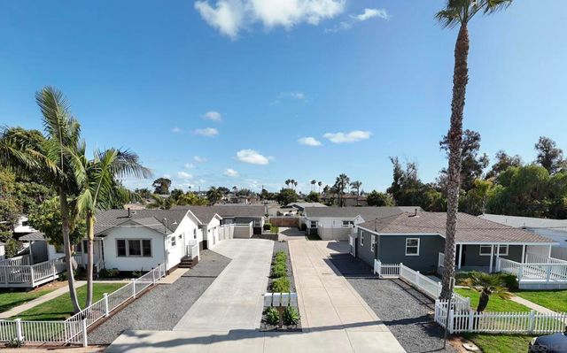 1027 Knowles Ave, Carlsbad, CA 92008