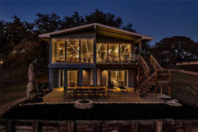 4306 River Oaks DR, Kingsland, TX 78639