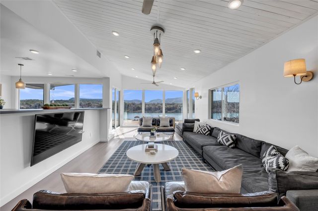 4306 River Oaks DR, Kingsland, TX 78639