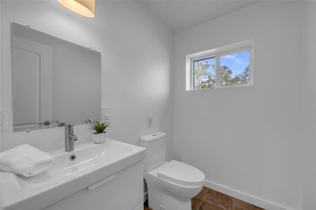 4306 River Oaks DR, Kingsland, TX 78639