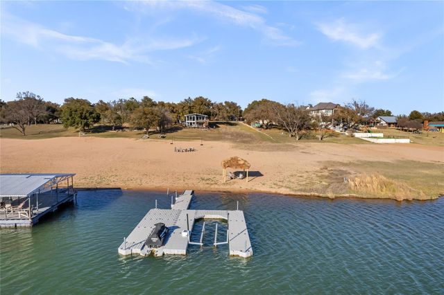 4306 River Oaks DR, Kingsland, TX 78639