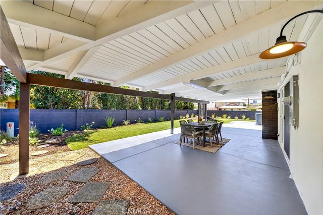 402 Hillcrest, Placentia, CA 92870