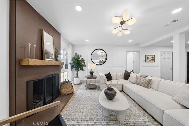 402 Hillcrest, Placentia, CA 92870