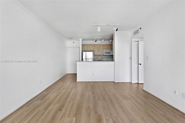 2665 SW 37th Ave 908, Miami, FL 33133