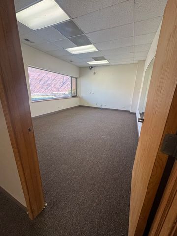 925 N Plum Grove Road, Schaumburg, IL 60173