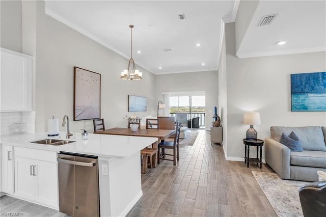 11761 Venetian Lagoon DR # 204, Fort Myers, FL 33913