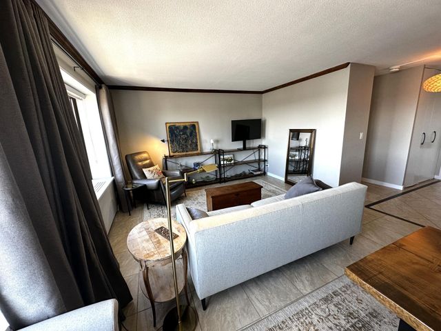 15 S 1st Street A1409, Minneapolis, MN 55401