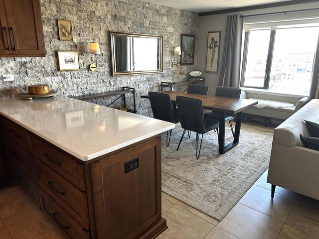 15 S 1st Street A1409, Minneapolis, MN 55401