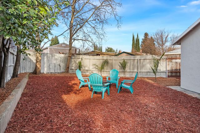 6004 Len Ct, Citrus Heights, CA 95621