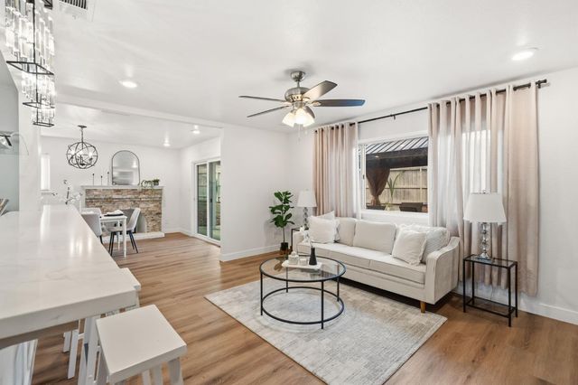 6004 Len Ct, Citrus Heights, CA 95621