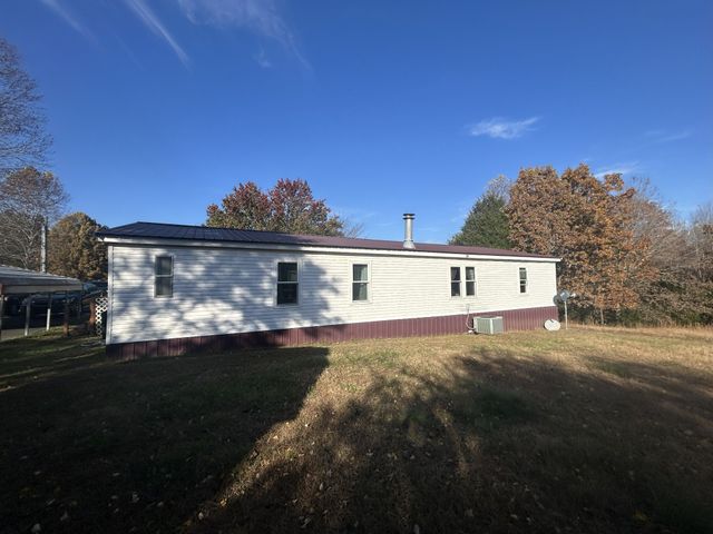 114 Camelot Dr, Hohenwald, TN 38462