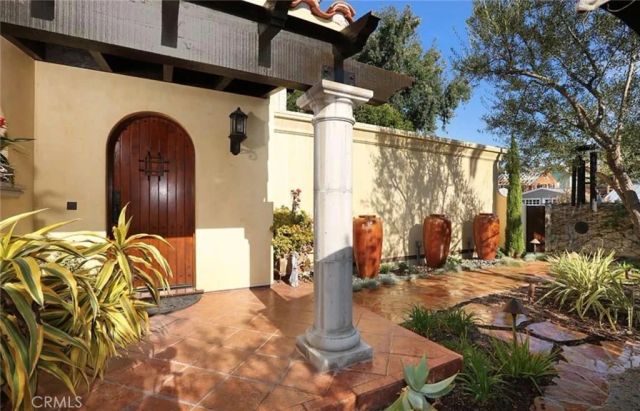 486 Locust Street, Laguna Beach, CA 92651