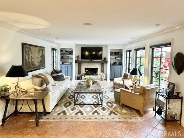 486 Locust Street, Laguna Beach, CA 92651