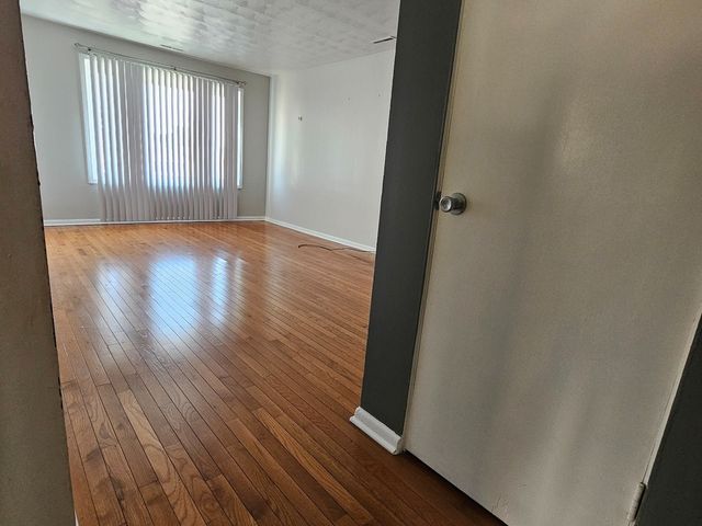 115 157th Street 3, Calumet City, IL 60409