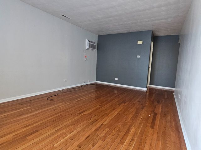 115 157th Street 3, Calumet City, IL 60409