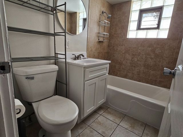 115 157th Street 3, Calumet City, IL 60409