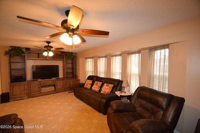 571 Drexel Avenue NE, Palm Bay, FL 32907