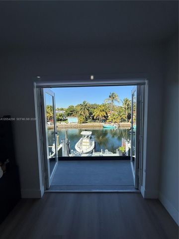 1955 NE 123rd St, North Miami, FL 33181