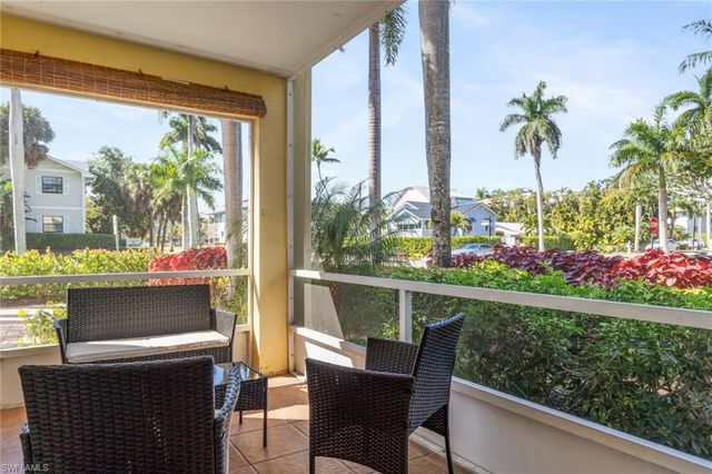 900 8th AVE S # 102, Naples, FL 34102