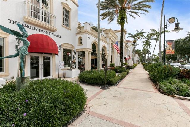 900 8th AVE S # 102, Naples, FL 34102