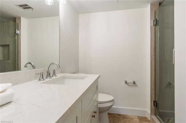 900 8th AVE S # 102, Naples, FL 34102